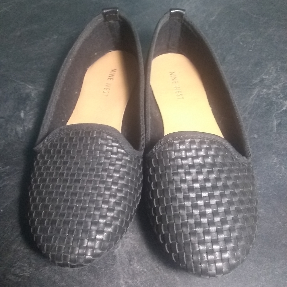 Nine West "darice" flats size 5